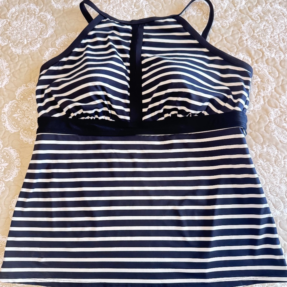 Lands’ End tankini Top